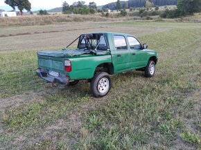 Toyotu Hilux - 18