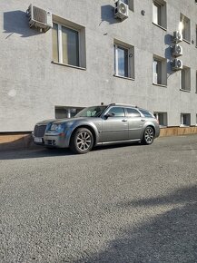 Chrysler 300C Touring - 18