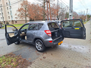 Toyota RAV4 2.2l D-4D 150 Lux - AJ NA SPLÁTKY  - 18