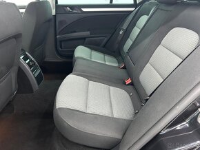 Superb Combi 2,0 TDI CR Elegance 103kW Ťažné Top stav - 18