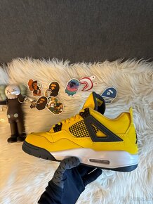 Jordan 4 - 18