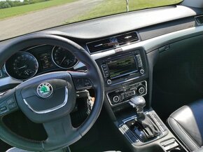 ŠKODA SUPERB COMBI 2.0 TDI 170K ELEGANCE - 18