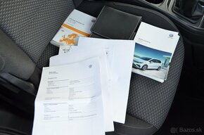 VOLKSWAGEN TOURAN 1.6 TDI FAMILY NAVI TEMPOMAT odpočet DPH - 18