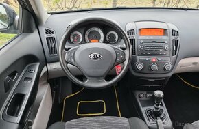 Kia Ceed 1.4 16V 77KW/105PS R.V.03/2009 - 18