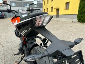 2017 KTM DUKE 250 ABS prodej na ND, naj. 7 km - 18