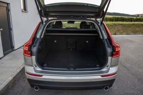 Volvo XC60 MOMENTUM AT8 FWD - 18