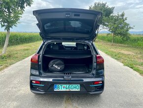 TOP elektromobil Kia Niro 64 kWh 2022  DPH dojazd 430 km - 18