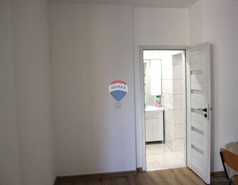 Apartmánový dom, 4 x byty + 3 garzónky, 359m2, zrekonštruova - 18