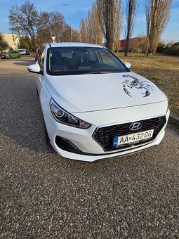 Hyundai i30 1,4 benzín FAMILY - 18