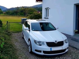 SKODA ZNAKY LOGA CIERNE FAREBNE - NAPISY SUPERB OCTAVIA 4x4 - 18