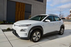 HYUNDAI KONA EV ELEKTRIC 100Kw 1 MAJITEL KAMERA - 18