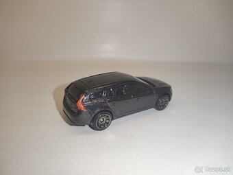 Autíčka Volvo 1:60 - 1:64 Majorette Matchbox - 18