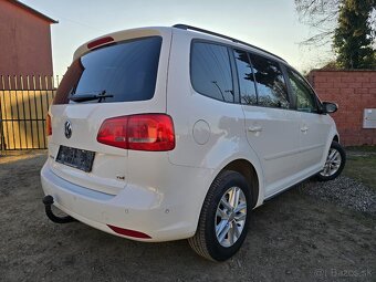 VW TOURAN 1,6 TDI DSG VYNIKAJÚCI STAV - 18