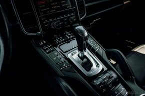 PORSCHE CAYENNE 3.0TDI FL 2016 - 18