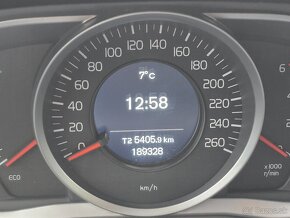 Volvo XC60 D4 2.0L Drive-E Momentum Geartronic - 18