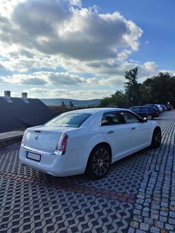 Chrysler 300C (Lancia Thema) 3.0 CRD 240 hp 2012 AT - 18