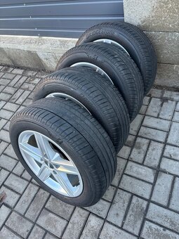 Audi alu 205/55 R16 bridgestone - 18