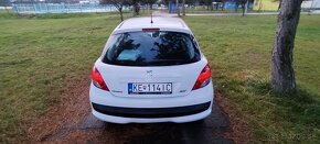 peugeot 207 , 1,4  70KW, rok 2012 - 18