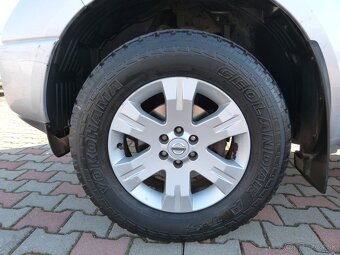 Nissan Navara DoubleCab 2.5D SE A/T - 18