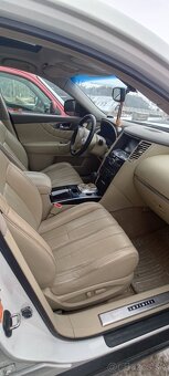 Infiniti FX 35 - 18