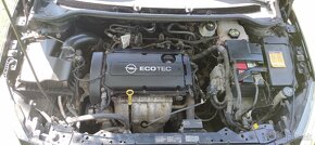 Opel Astra  J 1.6 benzin  85 kw - 18