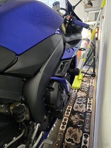 Yamaha R1 r.v.2005 servisovana 3xklic STK do 6.28 - 18