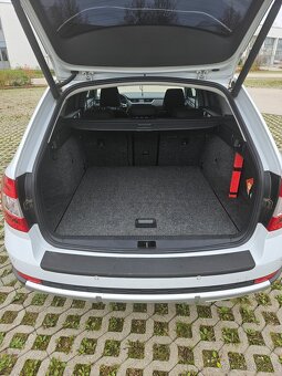 Škoda Octavia Scout 2.0TDI DSG - 18