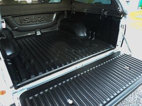 ISUZU D-MAX 3.0 DoubleCab 120kw AUTOMAT , HARDTOP, ŤAŽNE - 18