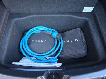 Tesla Model 3 Standard Range Plus 54kWh RWD

 - 18