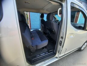 Nissan NV200 EVALIA 7 miest. BUS - 18