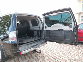 Mitsubishi Pajero Wagon 3,2 Di 147kW Automat 7 miestny / el. - 18