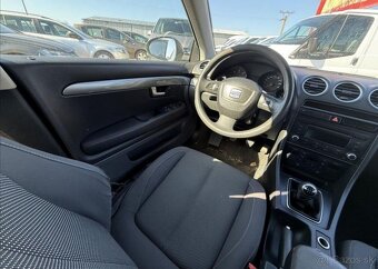 Seat Exeo 2,0 TDI DIGIKLIMA,6KVAL,TAŽNÉ nafta manuál 88 kw - 18