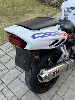 HONDA CBR 900 RR SC33 - 18