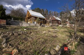 ZNÍŽENÁ CENA  Útulná záhradná chatka Kremnica - 18