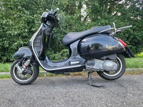 Vespa GTS SUPER 300 i.e - 18