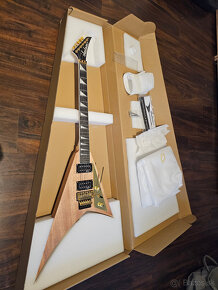 Jackson JS Series Rhoads MAH JS32 AH Natural Nová - 18