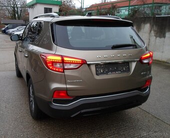 SsangYong Rexton 2.2L 4x4 7-miestne 1.Majiteľ - 18