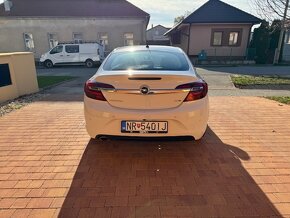 Predám Opel Insignia Cosmo 2,0 CDTI  Hatchback diesiel - 18