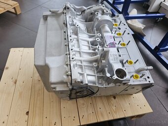 MOTOR BPC / BNZ / AXE / AXD 2,5 TDI VW T5 - 18