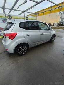 Hyundai IX20 - 18