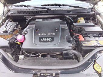 Jeep Grand Cherokee 4 x 4 - 18