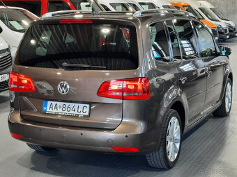 Volkswagen Touran 2.0 TDI Comfortline DSG - 18