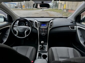 Hyundai i30 1.4, M6, benzín, senzory, výhrevy sedačiek - 18