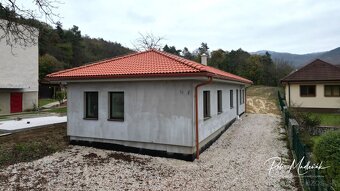 Na predaj novostavba 5-izbový dom typu BUNGALOV v obci Podho - 18