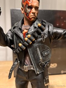 Hot Toys DX13- Terminator 2 - 18