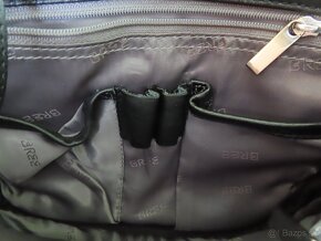 Bree, čierna kožená crossbody kabelka - 18