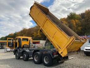 Renault Kerax 450 8x4 - 18