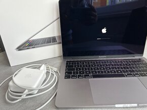 Macbook Pro 13 - 2019 i5 - 18