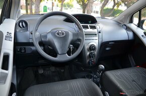 Toyota Yaris 1.33 benzín, r.v.2010 - 18