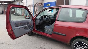 Renault Clio - 18